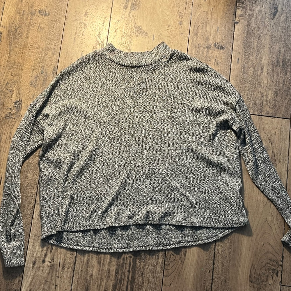 H & M long sleeve shirt